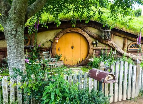 Visiting The Stunning Hobbiton Movie Set In New Zealand Nina Out And