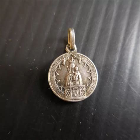 MÉDAILLE PENDENTIF JÉSUS Christ Notre Dame de La Treille Lille religion