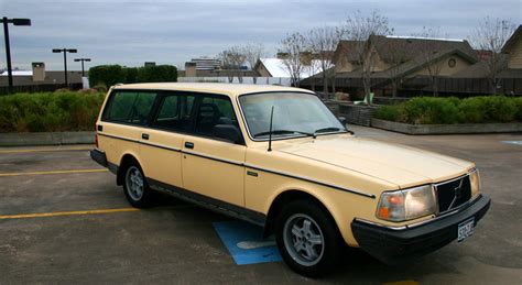 Volvo 245 wagon: Photos, Reviews, News, Specs, Buy car