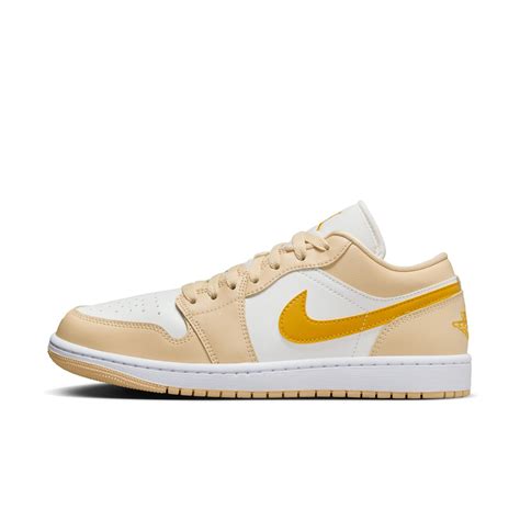 W AIR JORDAN 1 LOW SAIL/YELLOW OCHRE-PALE VANILLA-WHITE DC0774-170 ...