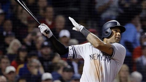 New York Yankees news: Team acting cautious with Aaron Hicks' injury