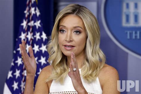 Photo Kayleigh Mcenany At White House Press Briefing Wax20200731158