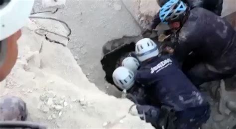 WFLA NEWS On Twitter MIRACULOUS RESCUE Rescue Personnel In Jordan