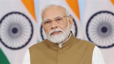 पंतप्रधान नरेंद्र मोदींकडून देशाला रेल्वेच्या ४१ हजार कोटींच्या दोन