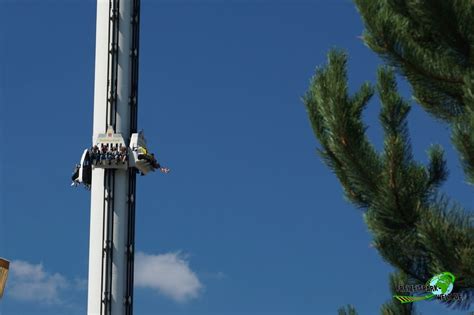 Anubis Free Fall Tower Holiday Park Freizeitpark Welt De