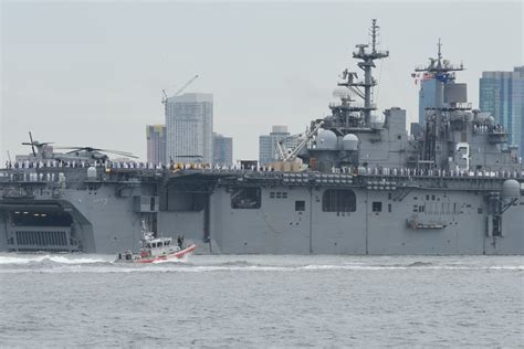 Dvids Images Coast Guard Participates In Fleet Week New York Parade