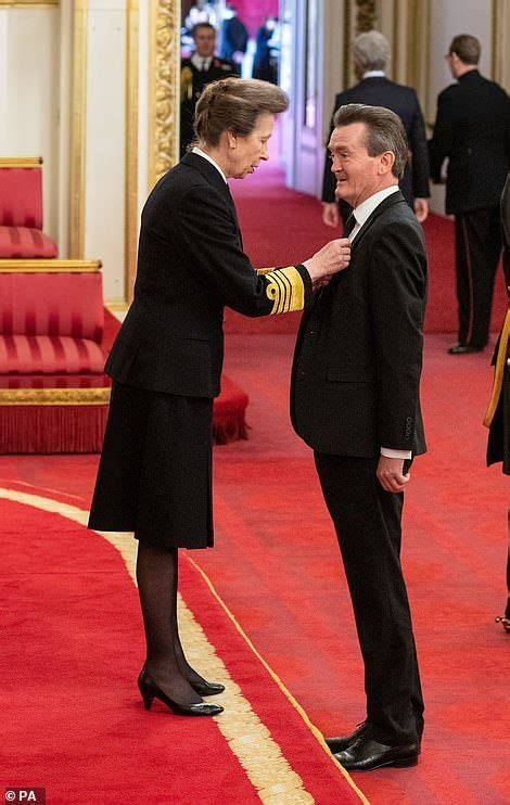 The Crown Star Olivia Colman Receives Cbe From The Princess Royal