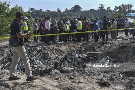 Tapak Pelupusan Bahan Kimia Haram Punca Bau Busuk Di Dengkil