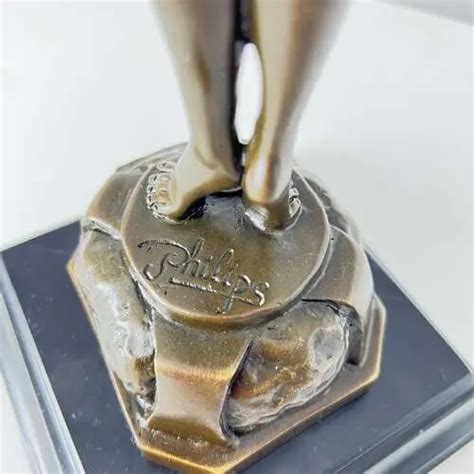 Art Deco Bronze Sculpture Of A Naked Woman Signed Philips Paris