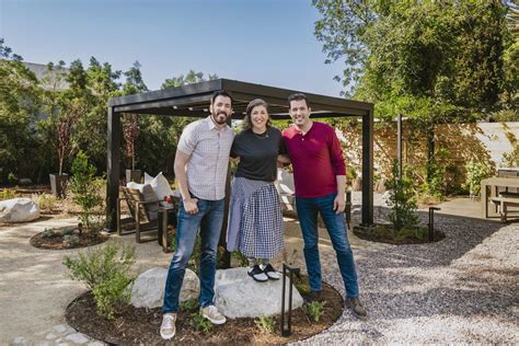 Mayim Bialik Surprises Her BFF With a Dreamy Backyard Makeover