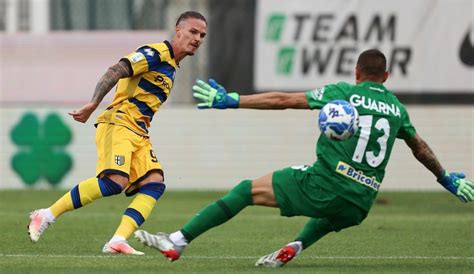 S a aflat suma pentru care Parma e dispusă să îl cedeze pe Dennis Man