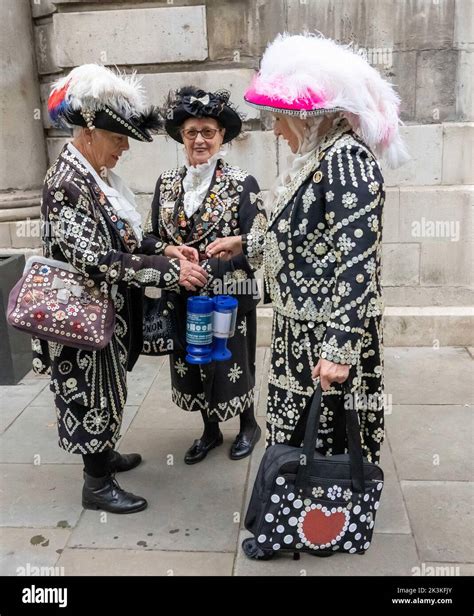 Pearly Kings And Queens Harvest Festival London 2022 Stock Photo Alamy