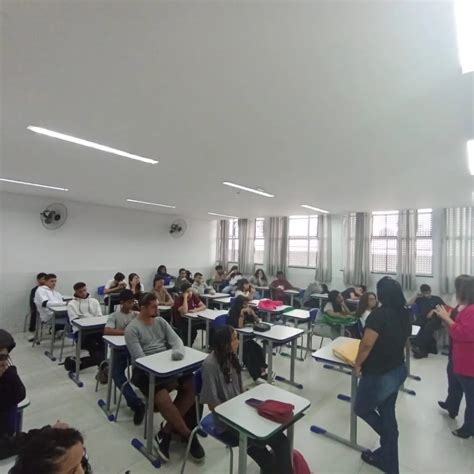 Rua Professora Ivani Maria Paes - EE PEI Professora Ivani Maria Paes | Barueri SP