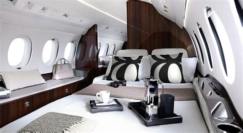 The Top 5 Features That Make The Dassault Falcon 8X The Ultimate Long