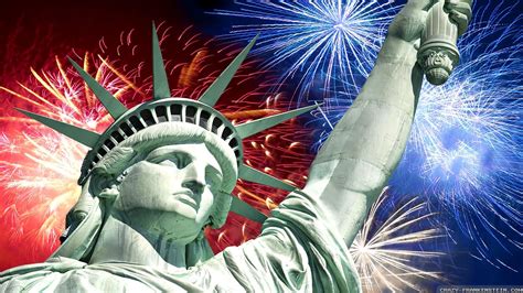 Statue Of Liberty Fireworks Slings Torch July 4 Independence Day Of ...