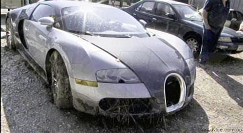 Bugatti Veyron Lagoon Crash Aftermath Gallery Photos 1 Of 19