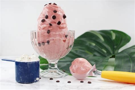 Low Carb Stracciatella Eis Ohne Eismaschine Aka Protein Eis Ohne Zucker