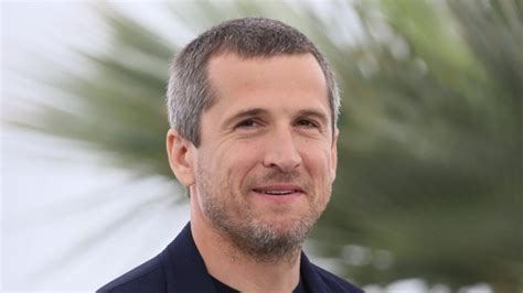 On na pas le même salaire Guillaume Canet critiqué pour ses