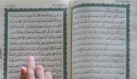 Surat Al Adiyat Lengkap Dengan Tulisan Arab Latin Dan Terjemah