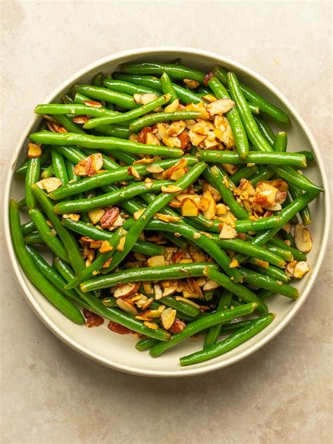 Easy Green Beans Almondine Recipe - Green Bean with Toasted Almonds