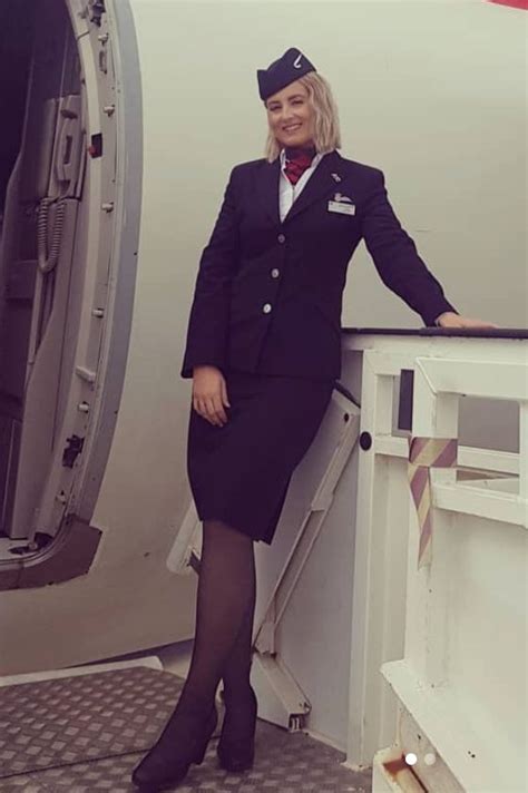 Pin By Naomi Gonzalostein On Airline Stewardess Flight Attendant