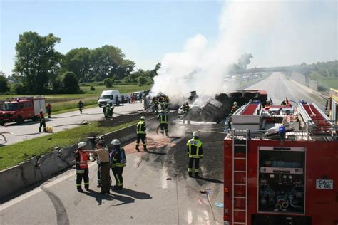 Schwerer Lkw Unfall Auf Der Bab Freiwillige Feuerwehr Geiselbullach