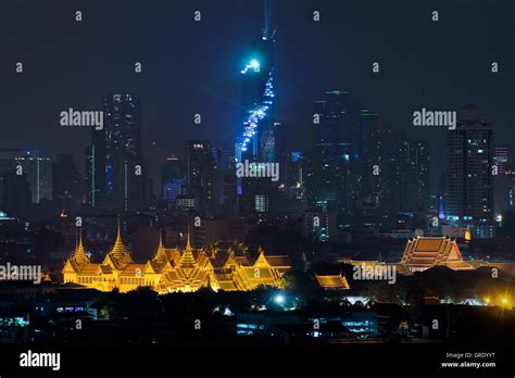 grand palace bangkok  bangkok city skyscrapers  night  bangkok
