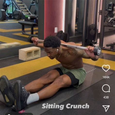 Sitting Crunch By Martel Berry Exercise How To Skimble