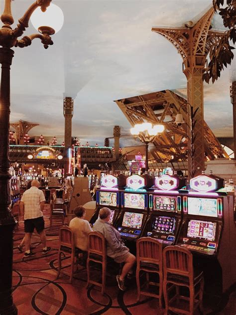 Lucas Landau Vegas Lensculture