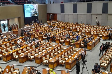 Tutup Masa Sidang Dpr Rapat Paripurna Dihadiri Anggota