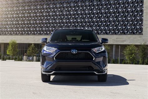 2021 Toyota Rav4 Prime Vs 2021 Ford Escape Phev Battle Of The Plug Ins Usamotorjobs