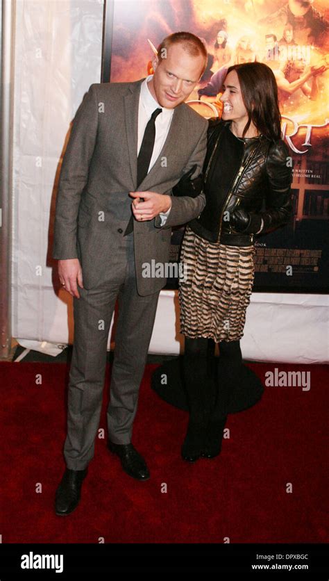 Jan 15 2009 New York Ny Usa Actors Paul Bettany And Jennifer