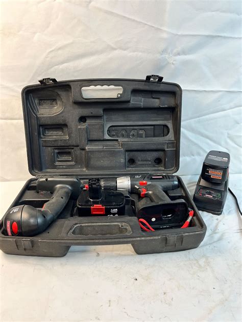 Craftsman Cordless Drilldriver And Craftsman Flashlight 1 Charger And 2 Batteries In Case