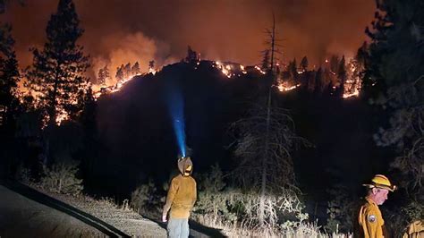 Another new NE Oregon wildfire grows fast to 10,000 acres, prompts ...