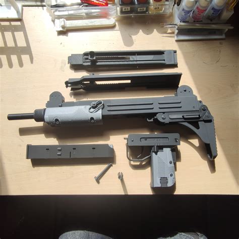 3D printable UZI SMG full-sized replica • made with Bambo XXX1-carbon・Cults