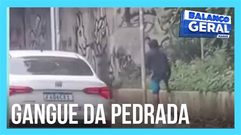 Motorista Grava Ação Da Gangue Da Pedrada Em Avenida Movimentada De Sp Youtube