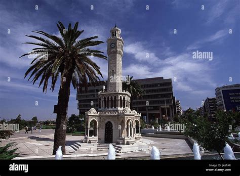 T Rkei Izmir Konak Platz Uhrturm Saat Kulesi G Isches Meer Son