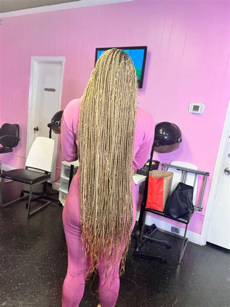 Ash Blonde Knotless Feed In Braids Hairstyles Braids Hairstyles