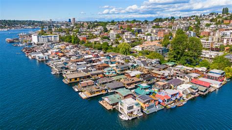 Floating Homes And Houseboats Whats The Difference Flohom