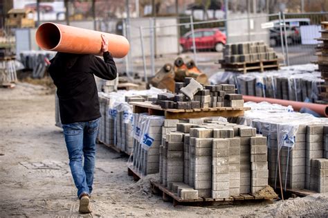 Újház Alapvető termékekből van hiány az építőiparban