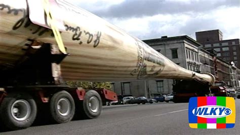 Giant Louisville Slugger bat gets placed in front of Slugger Museum