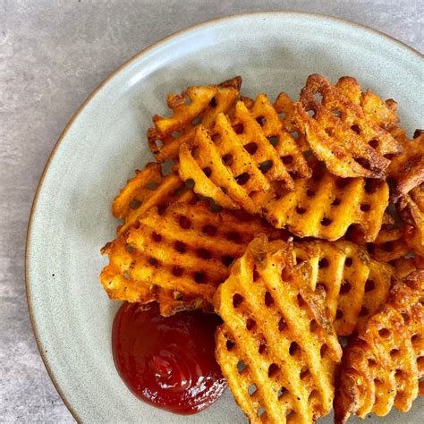 Crispy Frozen Waffle Fries In Air Fryer