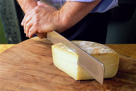 A Guide To Berti Cheese Knives And Their Use — Didriks