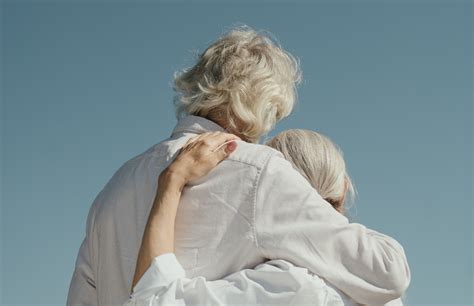 Qui Cuida A Les Persones Amb Alzheimer Alzheimer Catalunya