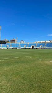 Gramado da Arena Batistão recebe cuidados para Bangu x Flamengo veja