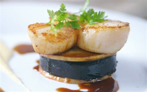 James Martin Scallops With Black Pudding And Apple Sauce Recipe On James Martin’s French