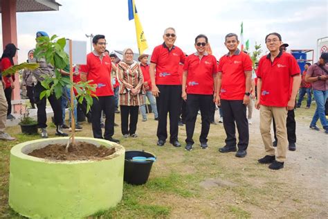 GALERI FOTO Dukung Pemko Medan Lestarikan Lingkungan Tim Merdang