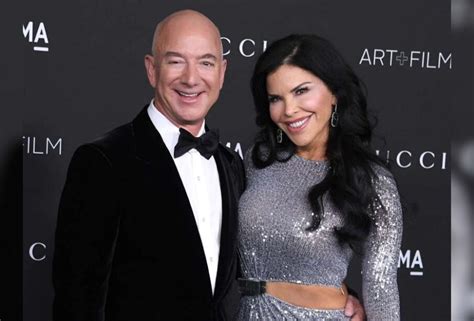 Jeff Bezos Due O De Amazon Se Compromete Con Su Novia