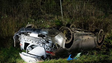 Schwerer Unfall in Südhessen BMW M3 überschlägt sich mehrfach