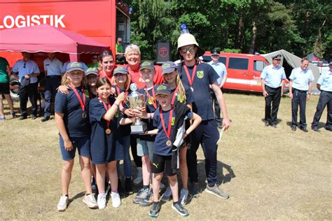 Sport Spiel Spannung Kinderfeuerwehr heißt gute Laune Lüneburg